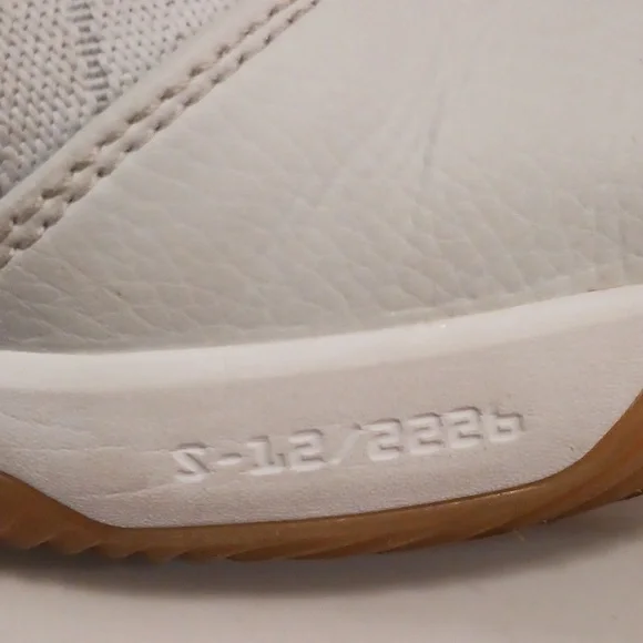 Nike LeBron "Soldier" 12 EP "Light Bone" - 8.5 - red/off-white/gold - Picture 11 of 15